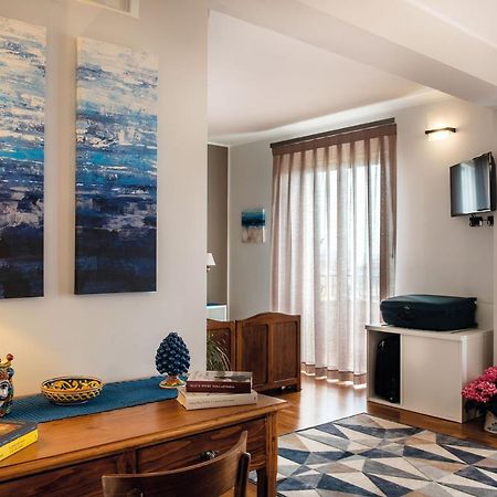 Torrevarata - Guest Rooms Санта-Тереза-ди-Рива Экстерьер фото