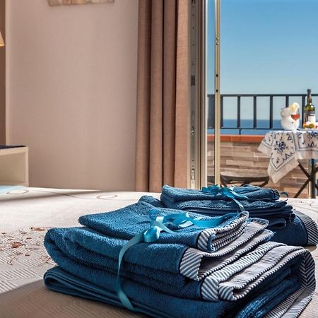 Torrevarata - Guest Rooms Санта-Тереза-ди-Рива Экстерьер фото