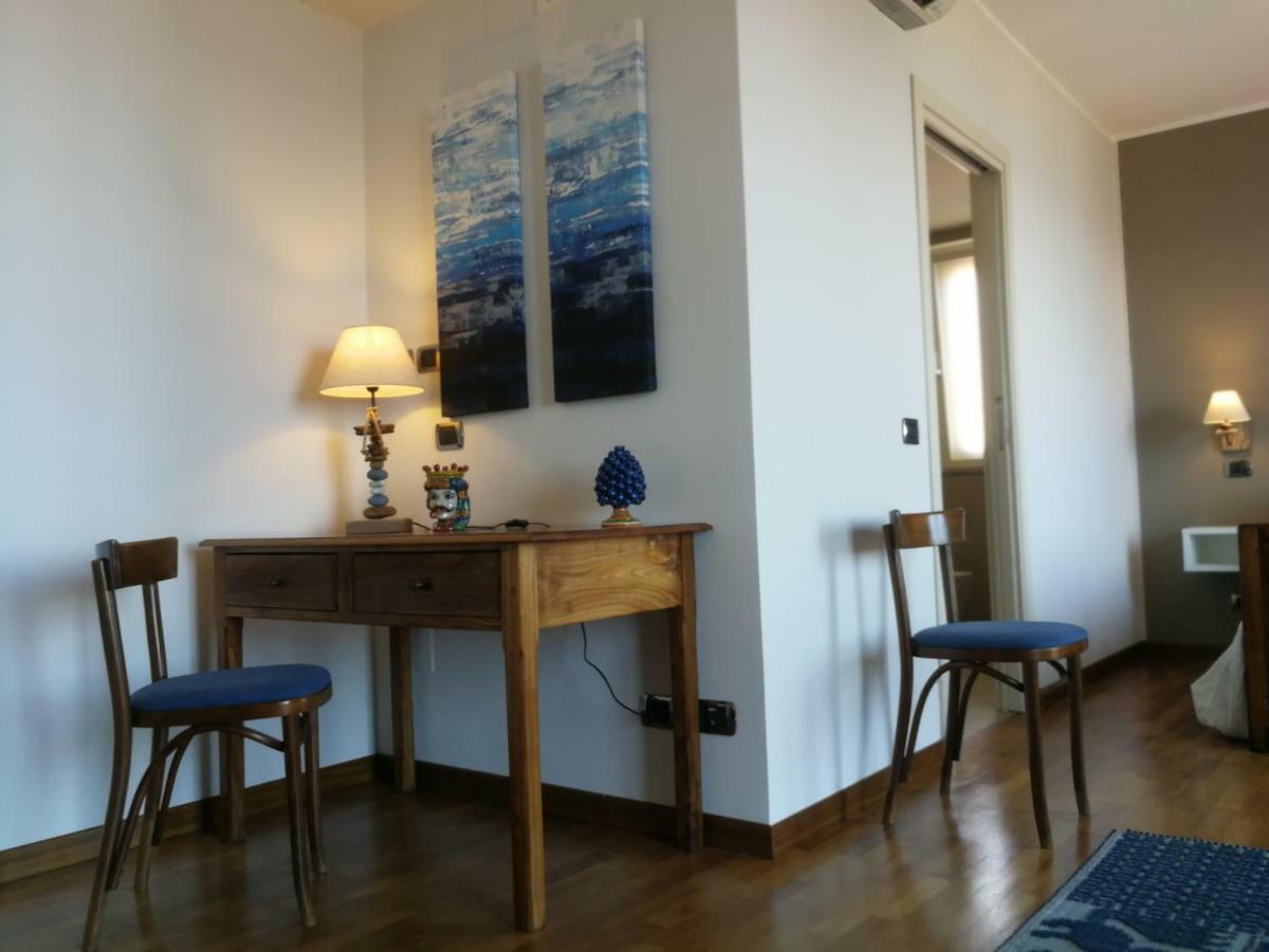 Torrevarata - Guest Rooms Санта-Тереза-ди-Рива Экстерьер фото